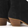 Claire lott 900