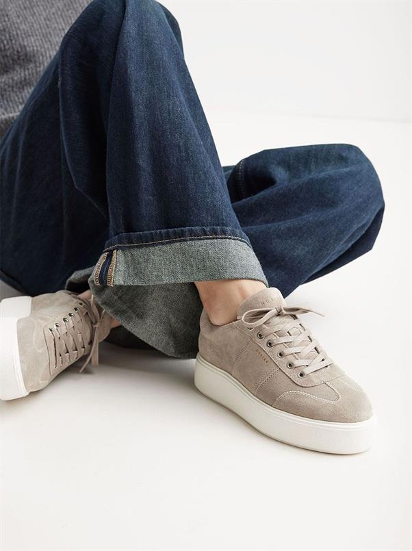 Elise wing mist suede ii