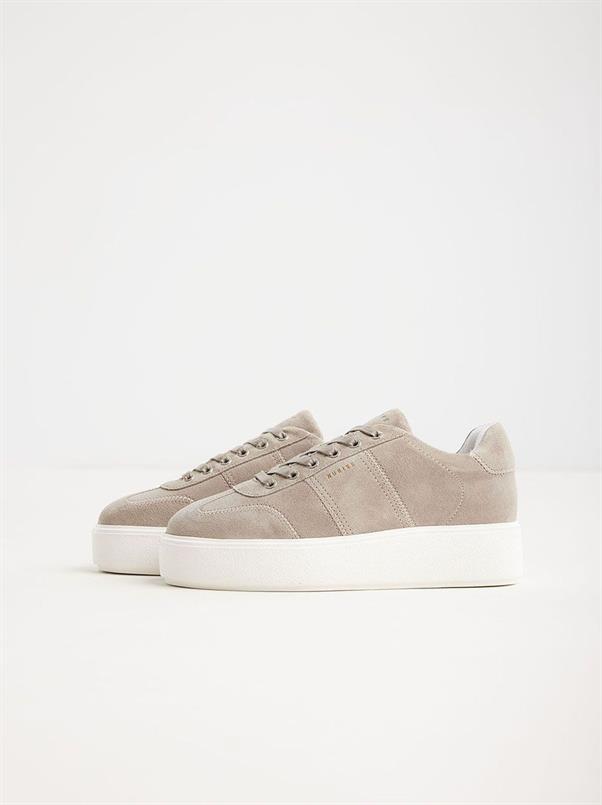 Elise wing mist suede ii