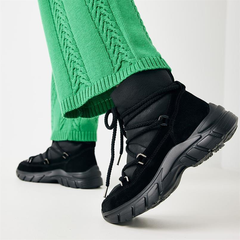 Sue knit 900